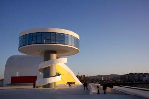 Niemeyer VI.jpg